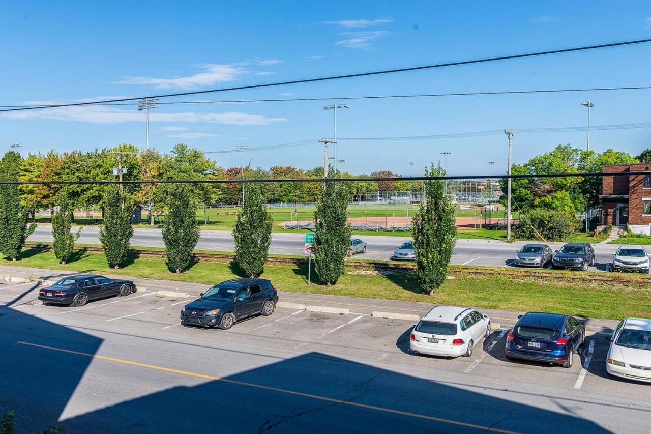 Free Parking In Beautiful Lachine Montréal Extérieur photo