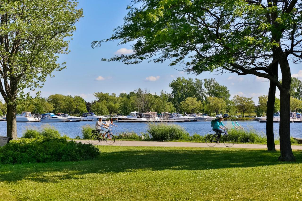 Free Parking In Beautiful Lachine Montréal Extérieur photo